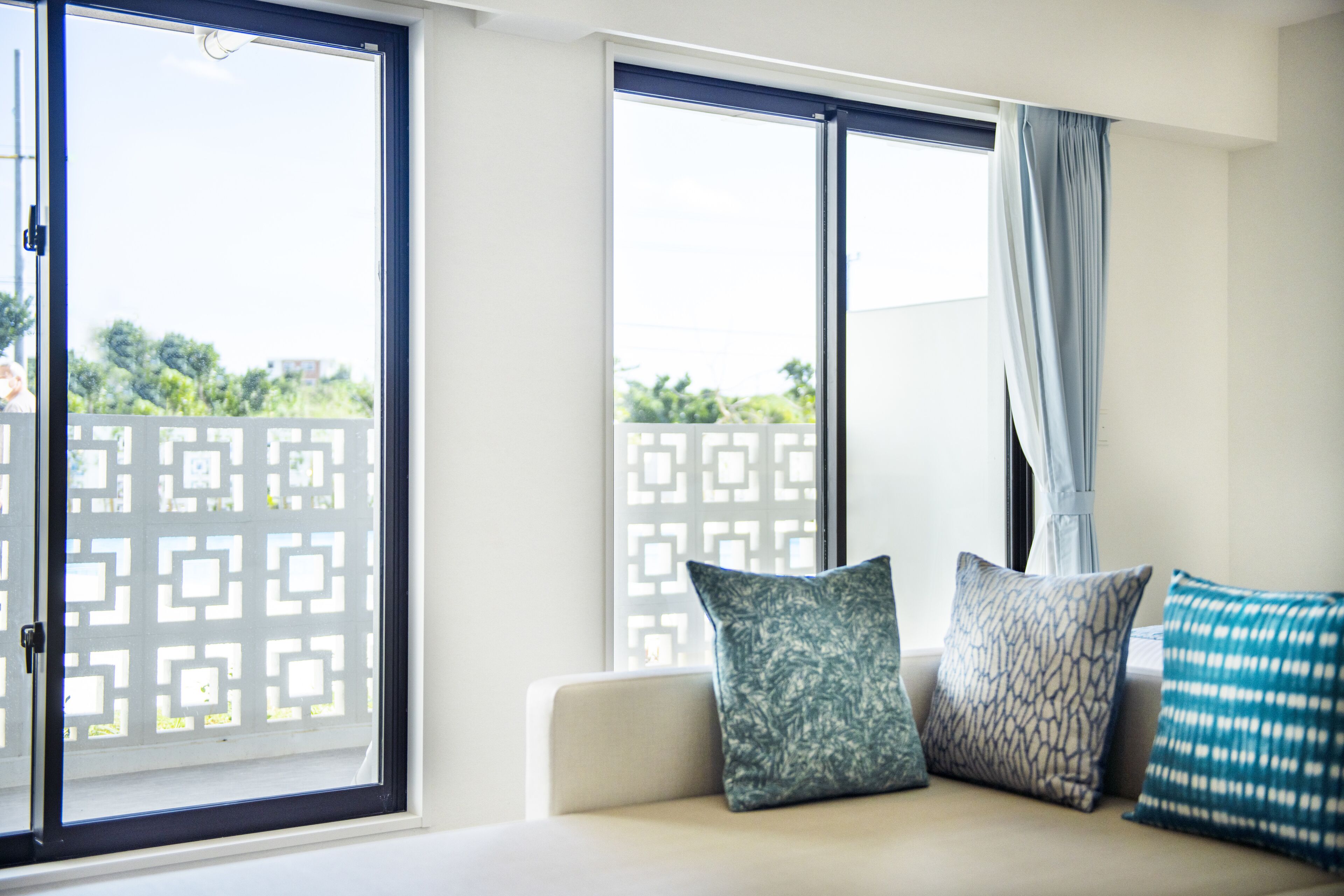 deluxe family room, non smoking | in-room safe, soundproofing, free wifi