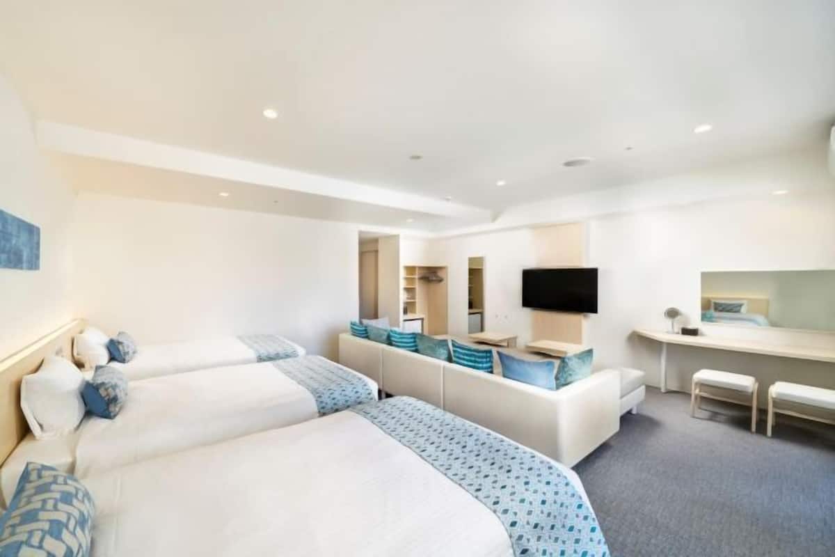 In-room safe, soundproofing, free WiFi