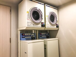 Laundry room - HOTEL LiVEMAX Shin Yokohama (Yokohama)