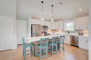 Fridge, microwave, oven, stovetop - 4916- Kemp's Ridley Retreat, Kitty Hawk home with top-of-the-line amenities (Kitty Hawk)
