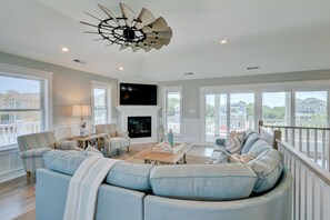 TV, fireplace, foosball, stereo - 4916- Kemp's Ridley Retreat, Kitty Hawk home with top-of-the-line amenities (Kitty Hawk)