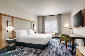 Sengetøy av topp kvalitet, individuelt innredet og skrivebord