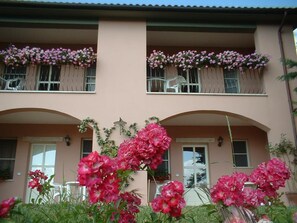 Exterior detail - Il Melograno Country House (Manciano)