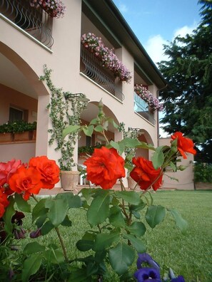 Exterior detail - Il Melograno Country House (Manciano)