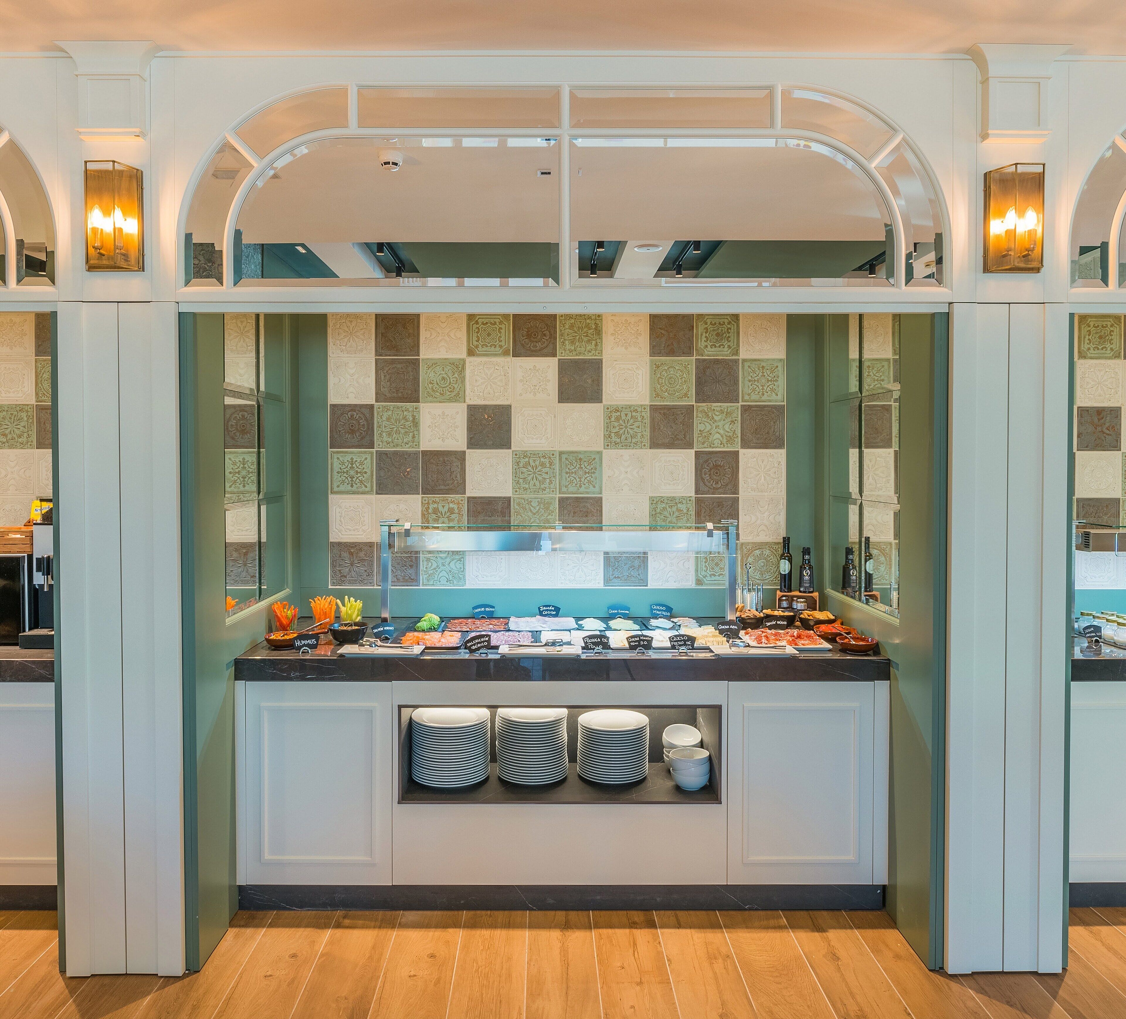 daily buffet breakfast (eur 25 per person)