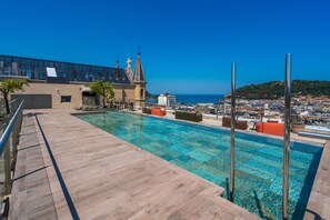Piscina a l'aire lliure de temporada 
