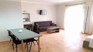 Studio (With Sofa Bed) | Living area - Nuevo Vista Hotel (Corfu)