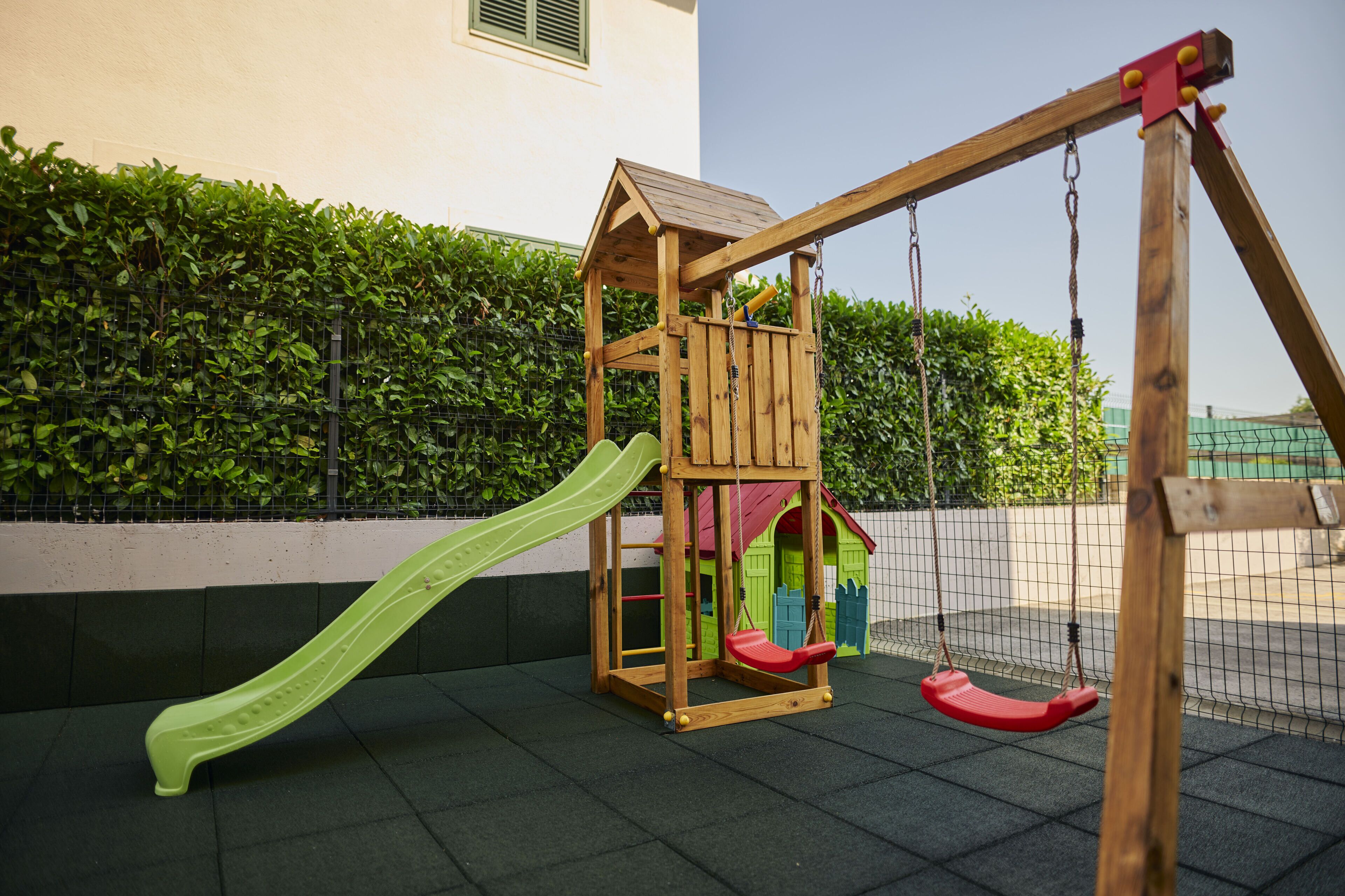 Children’s play area – outdoor
