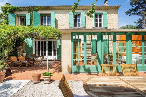 Charming farmhouse to rent in Provence-''Mas des Olivades''-Provencal farm.
