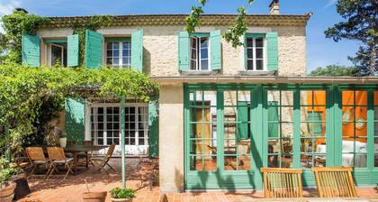 Charming farmhouse to rent in Provence-''Mas des Olivades''-Provencal farm.