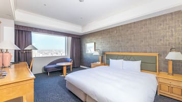 Superior King Room, Non Smoking | Desk, laptop workspace, blackout drapes, iron/ironing board