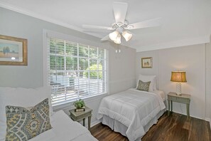 4 bedrooms, desk, iron/ironing board, free WiFi