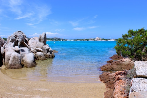 Villa La Maddalena - Four Bedroom Villa, Sleeps 8
