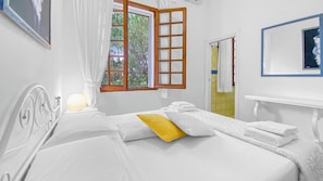 4 chambres, fer et planche à repasser, Wi-Fi gratuit, draps fournis