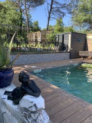 Outdoor pool - Quiet family home (Aspères)