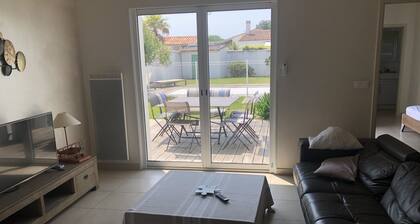 belle villa proximité plage piscine chauffée