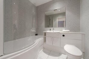 Towels - Roomspace Thames Edge (Staines)