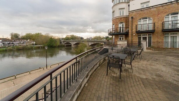 Exterior - Roomspace Thames Edge (Staines)