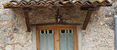 تفاصيل الفندق من الخارج