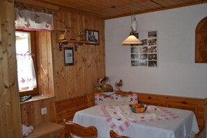 Appartement | Restauration dans la chambre