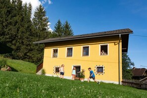 Exterior - Brunner - Ferienwohnung im Hühnerhotel (Reisseck)