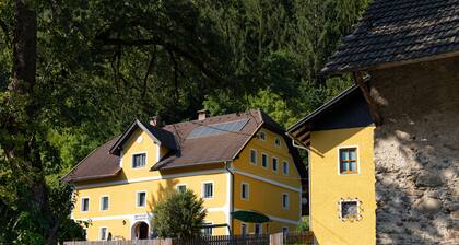Brunner - Ferienwohnung im Hühnerhotel