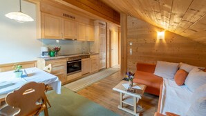 Apartment (Bergahorn) | Private kitchen | Espresso maker, full-size fridge, oven, dishwasher - Forsthaus Schoppernau (Schoppernau)