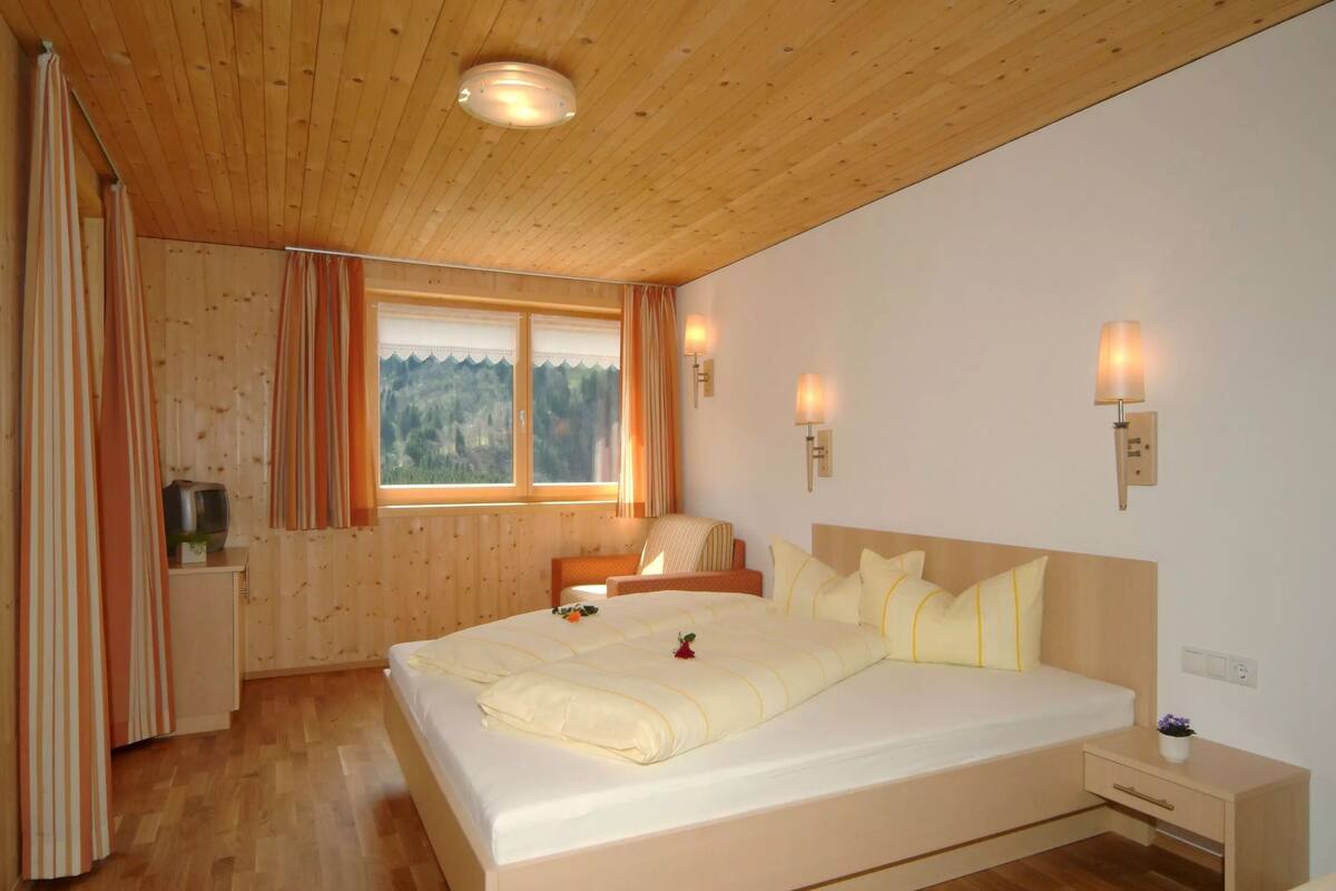 Chambre Familiale (Mittagssonne) | Wi-Fi gratuit