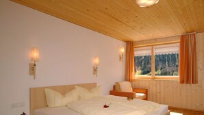 Room (Sonnenuntergang) - Panoramahof Eggele Kinderbauernhof (Au)