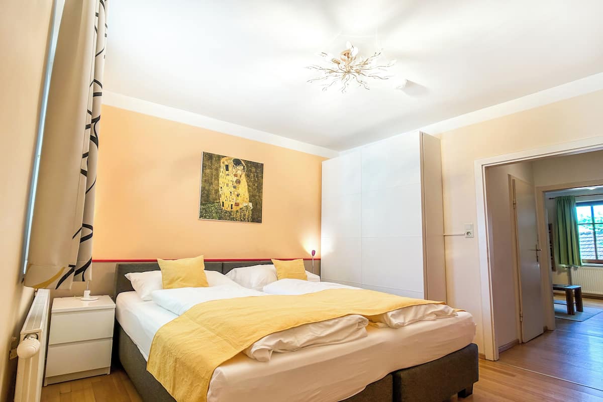 Apartemen (Franziska 5) | Setrika/meja setrika, Wi-Fi gratis, dan seprai linen