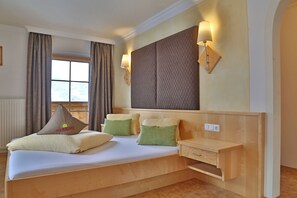 Hypo-allergenic bedding, in-room safe, blackout curtains - Kinderbauernhof Maurachhof (Sankt Johann im Pongau)