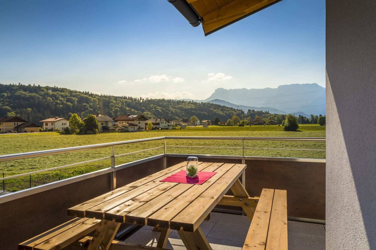 Panoramic-Apartment, 2 Schlafzimmer | Balkon