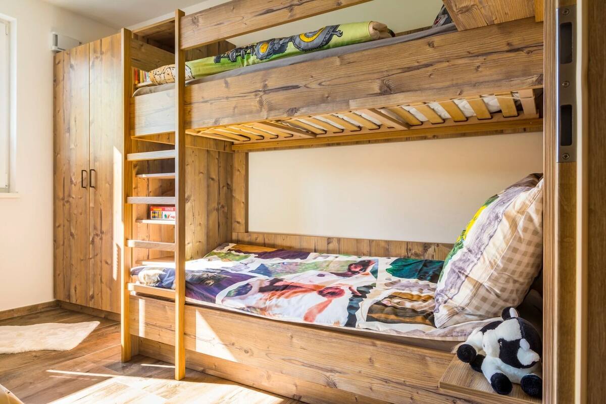 Babybetten, kostenloses WLAN, Bettwäsche