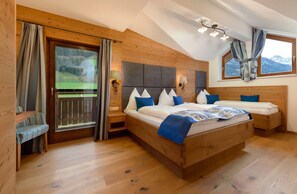 Familienapartment, 2 Schlafzimmer (Ennskrax) | 2 Schlafzimmer, schallisolierte Zimmer, kostenloses WLAN, Bettwäsche