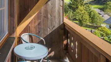 Apartemen (Spielberg) | Pemandangan balkon