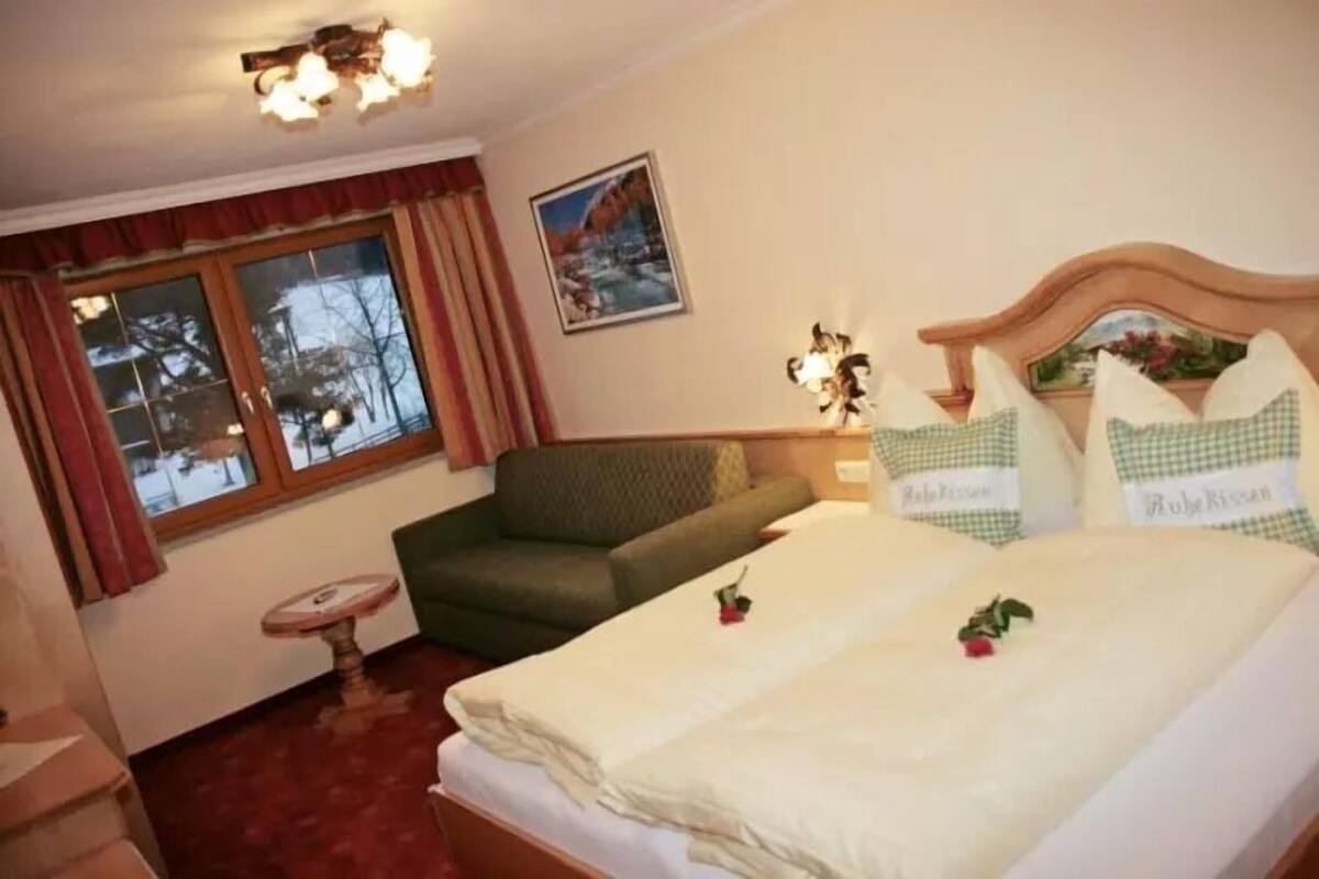 Room (Alpenrose) | WiFi (free), bed sheets