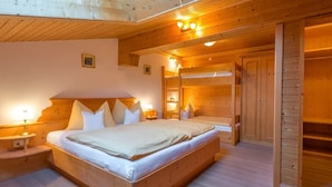 Apartamento família, 2 quartos (Pferd) | Berços, Wi-Fi de cortesia, roupa de cama