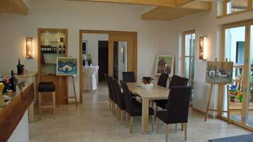 Free buffet breakfast