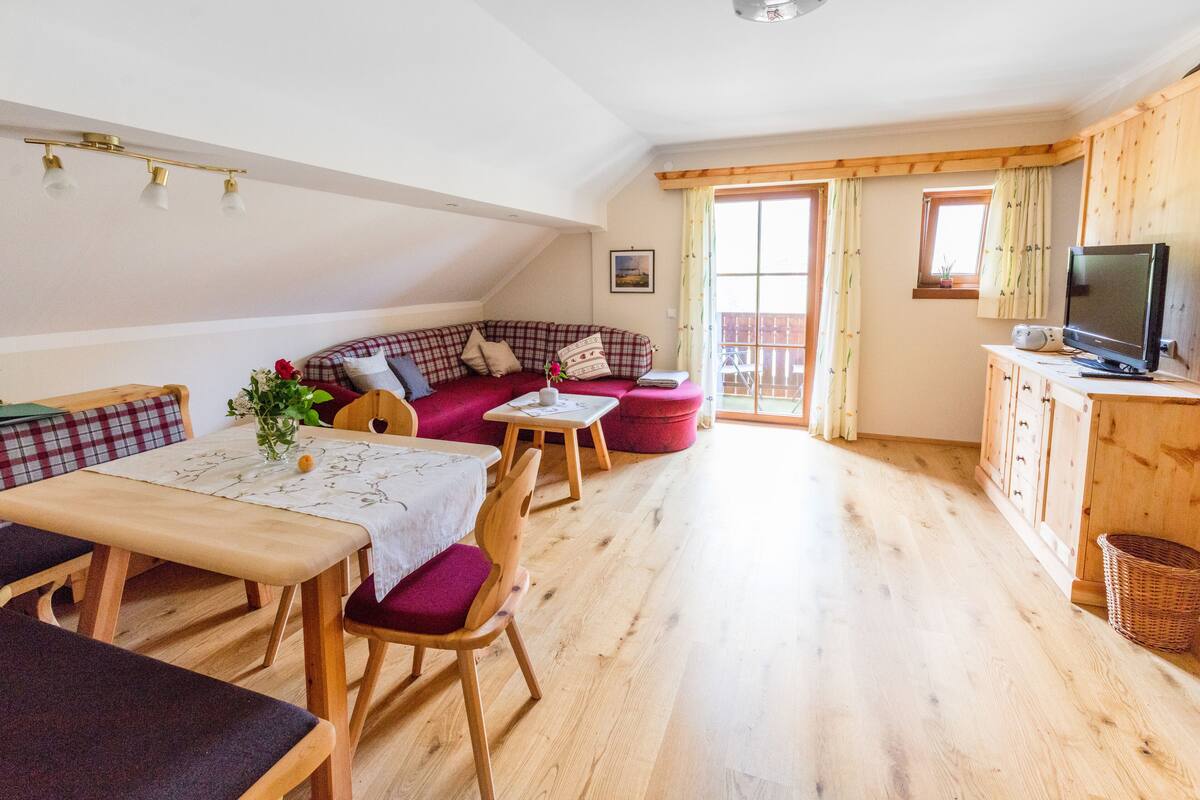 Apartment, 1 Schlafzimmer, Balkon (Typ B) | Wohnbereich