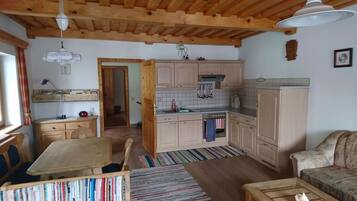 Departamento, 2 habitaciones (Kräuterstub'n) | Sala de estar | Televisión