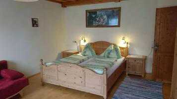 Free cots/infant beds, free rollaway beds, free WiFi, bed sheets