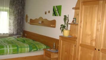 Doppelzimmer | Schreibtisch, kostenloses WLAN, Bettwäsche