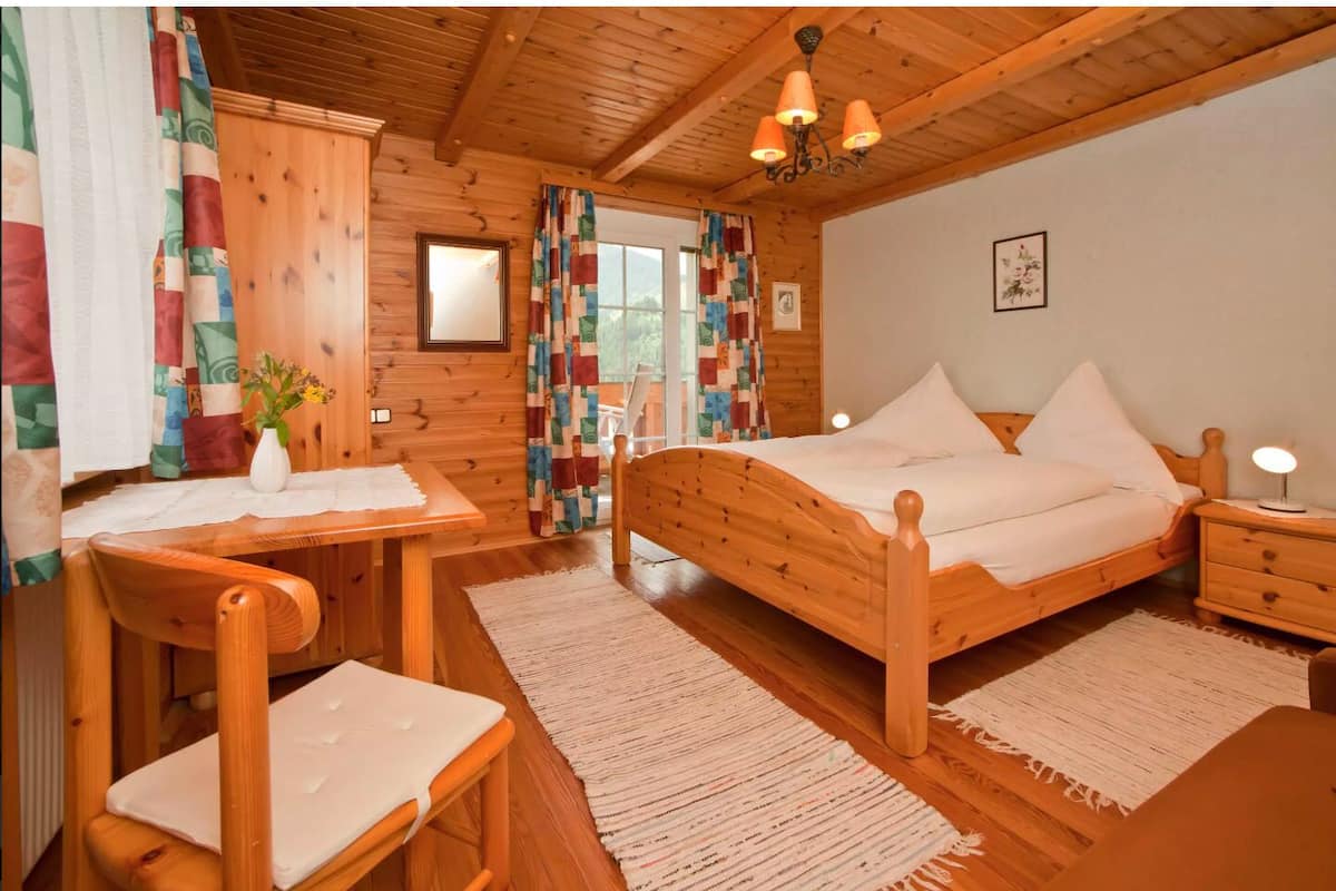 Apartment (Sonnenaufgang) | Desk, free cots/infant beds, free WiFi, bed sheets