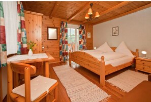 Appartement (Sonnenaufgang) | Bureau, lits bébé (gratuits), Wi-Fi gratuit, draps fournis