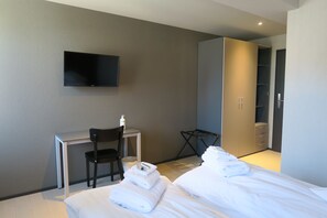 Quarto casal básico | Wi-Fi de cortesia