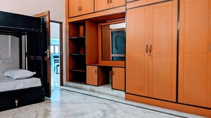 Standard Shared Dormitory, Mixed Dorm | Room amenity - KyGo Hostels (Hyderabad)