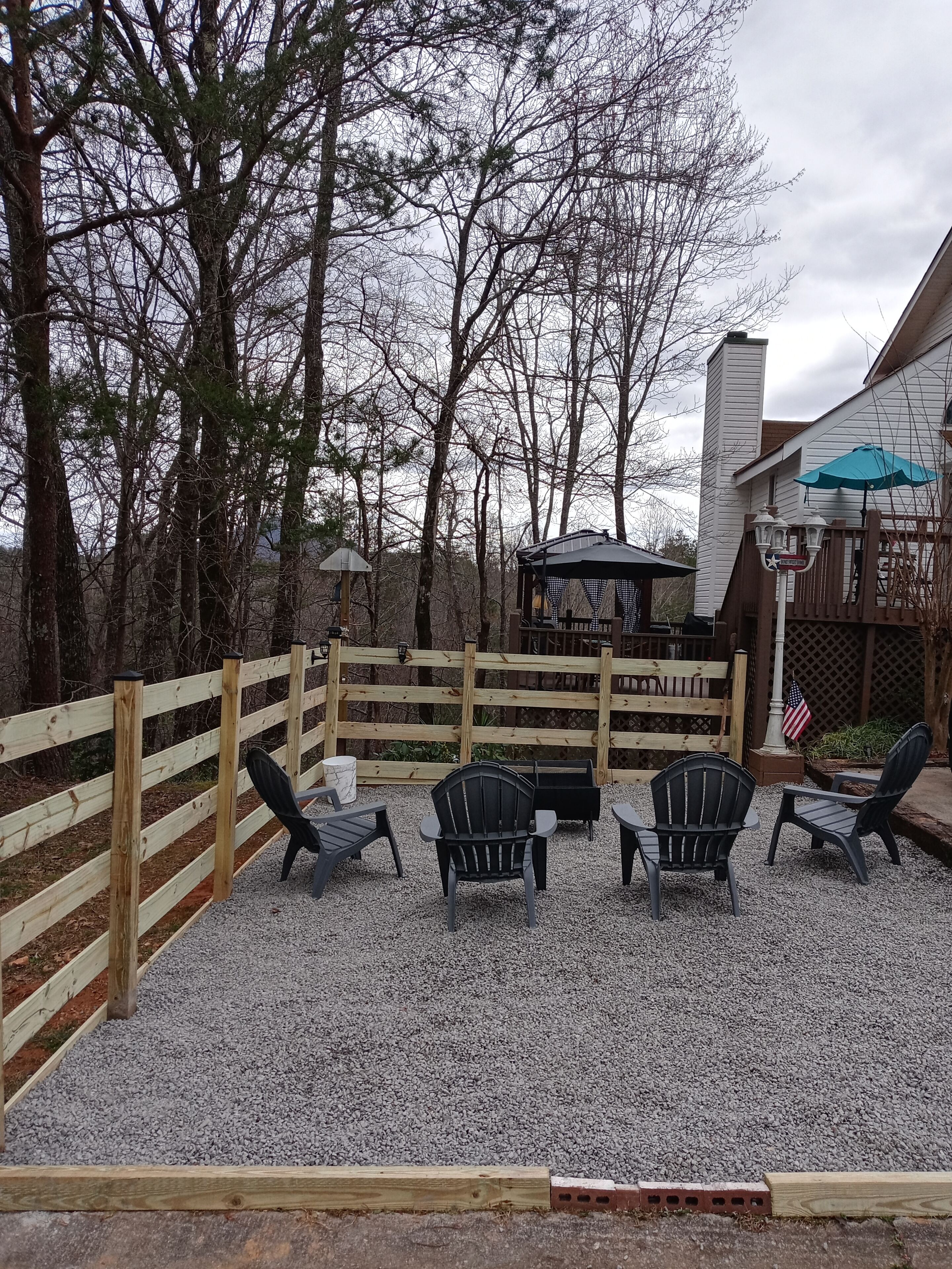 Raines Mountain Retreat & Wine Tours