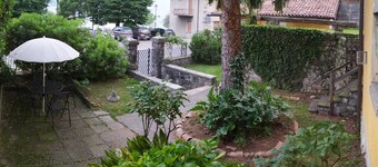 Lakefront studio with garden