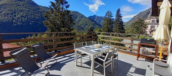 Calluna House, terrace in the sun of Onsernone