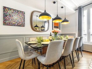 Dining - LivinParis | Luxury AC 4 Bedrooms Opera Lafayette II (Paris)